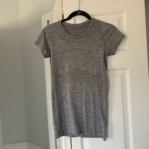 Size 6 grey swiftly shirt